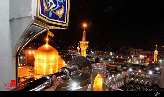 حال و هوای حرم مطهر رضوی در شب میلاد امام جواد (ع) + فیلم