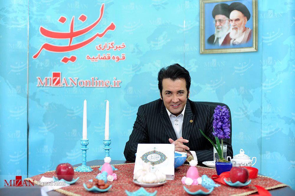 حسام نواب صفوی قوه قضاییه در سال ۹۶ به شدت مظلوم واقع شد/شیرین و تلخترین خاطره حسام نواب صفوی از سال ۹۶/سینمای ایران در حال در جا زدن است/محبوبیت یک بازیگر را گیشه مشخص میکند نه تعداد فالوور/تا به حال لب به سیگار نزده ام/سعی میکنم همیشه جوان بمانم/////////////////////سه شنبه
