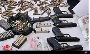 کارمند شهرداری دالاهو به اتهام حمل اسلحه دستگیر شد