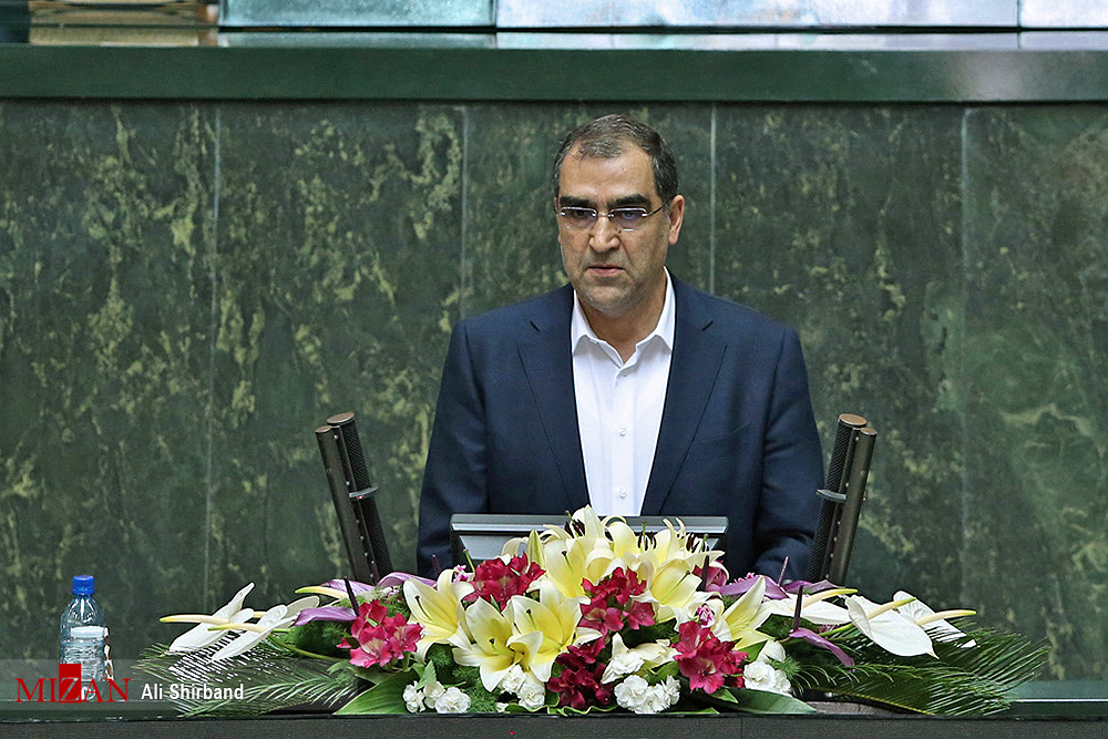 نمایندگان مجلس از پاسخ‌های وزیر بهداشت به سوال قاضی‌پور قانع شدند /