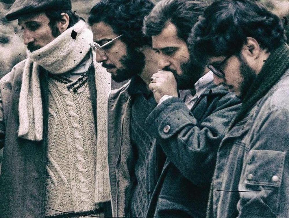 مهدی زمینپرداز مهدویان به هیچ وجه فیلمساز سفارشی نیست/حواشی به دیده شدن فیلمها کمک میکند/جشنواره فیلم فجر رویدادی پر از حاشیه است/حضور مهدویان در جشنواره فیلم فجر امسال قطعی نیست/انگ فیلمساز سفارشی زدن به مهدویان اصلاً درست نیست////////////////////چهارشنبه