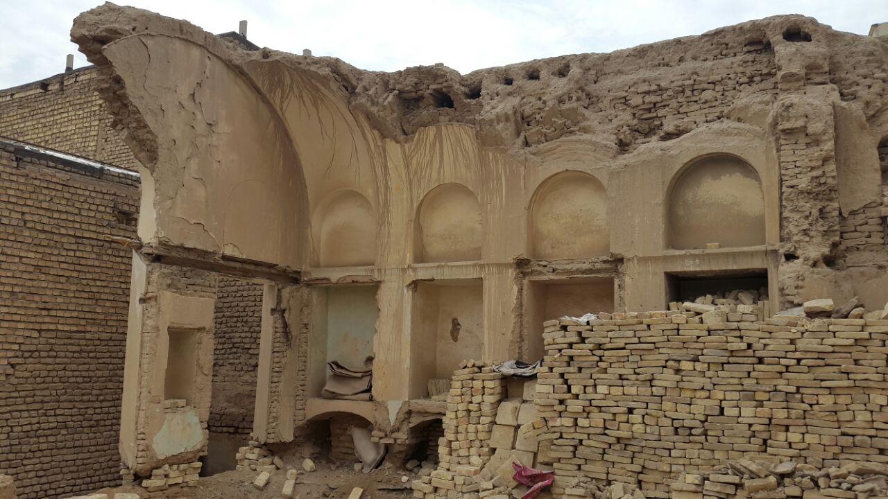 جای پارک برای لودرها/ چه کسی خانه نائل اصفهان را تخریب کرد؟+ تصاویر جای پارک برای لودرها/ چه کسی خانه نائل اصفهان را تخریب کرد؟+ تصاویر