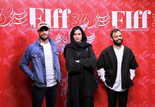 جشنواره جهانی فیلم فجر بلیت فروشی اضافه ظرفیت و اعتراض اهالی سینما/استقبال هنرمندان از روز دوم جشنواره جهانی فجر+عکس
