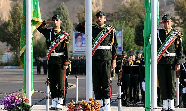 صبحگاه مشترک پاسداران و بسیجیان تهران بزرگ برگزار شد