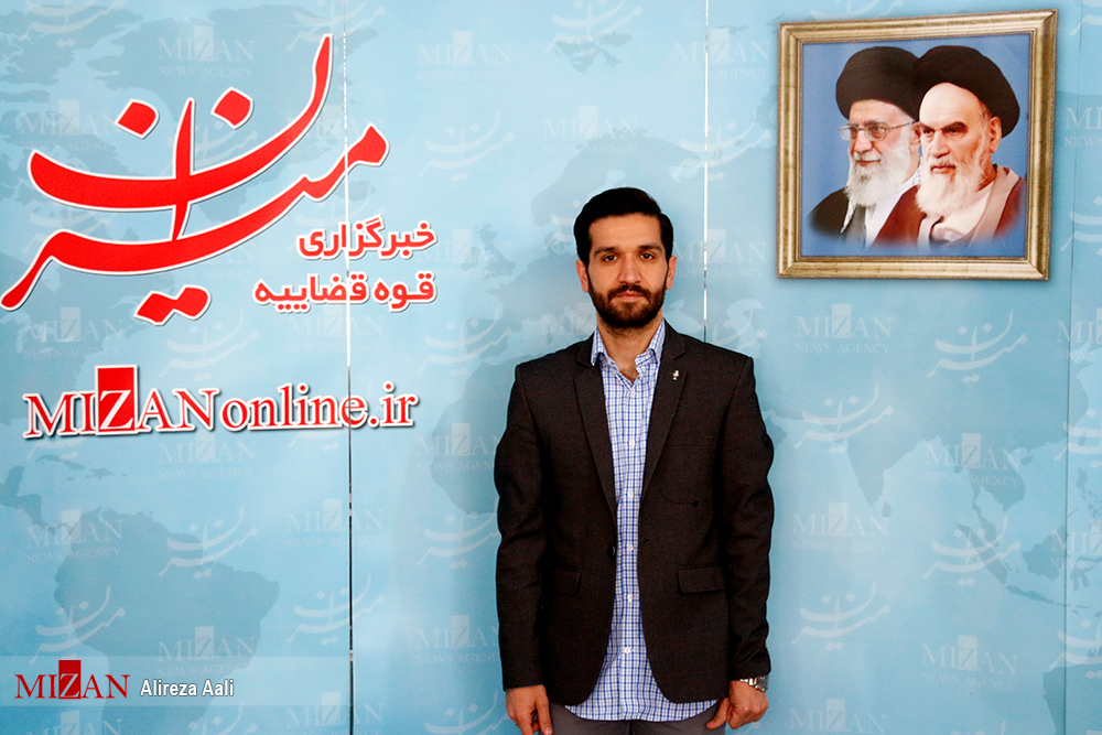 محسن برقعی عبدالهی: جشنواره تئاتر دانشجویی فارغ از لابی گری است/تهیه کنندگان تئاتر دانشجویی را متلاشی میکنند/سلیمان زاده: کپی کردن از تئاترهای خارجی غیر اخلاقی است