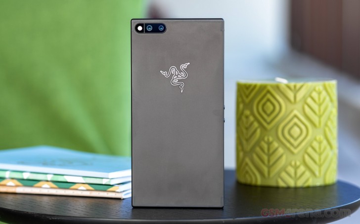 دربافت آپدیت اندروید اوریو 8.1 توسط گوشی Razer Phone دربافت آپدیت اندروید اوریو 8.1 توسط گوشی Razer Phone