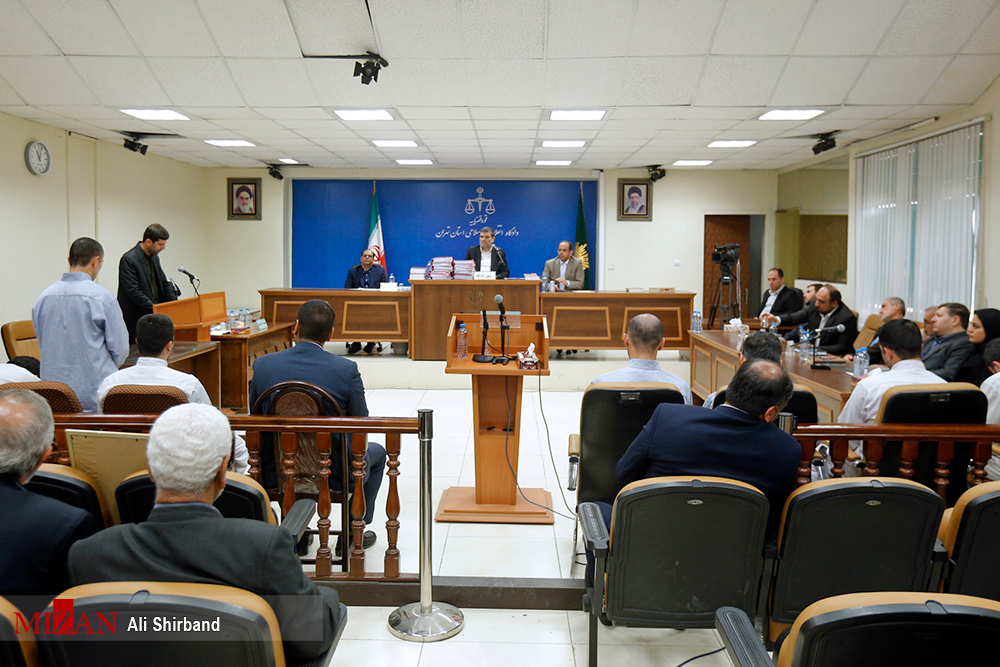 اولین جلسه رسیدگی به اتهامات عوامل گروهک تروریستی داعش برگزاری اولین جلسه رسیدگی به اتهامات عوامل گروهک تروریستی داعش/ قاضی صلواتی: پرونده ۲۶ متهم دارد/ جلسه رسیدگی به اتهامات اولین متهم فردا برگزار میشود