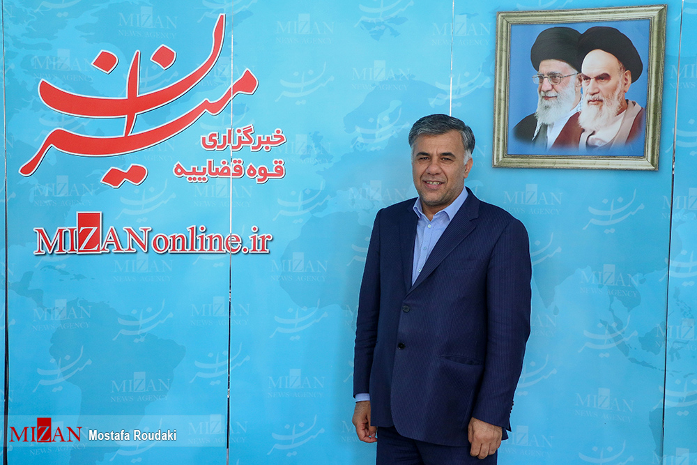 «انقلاب معدنی» در راه است/ خیز برای تشکیل وزارت «معادن و صنایع معدنی»/ سردمدار خام فروشی در بخش معادن خود دولت است/ ظرفیت حدود ۵۰۰ هزار میلیارد تومانی حوزه معادن برای اقتصاد/ در حوزه اکتشاف عقب هستیم