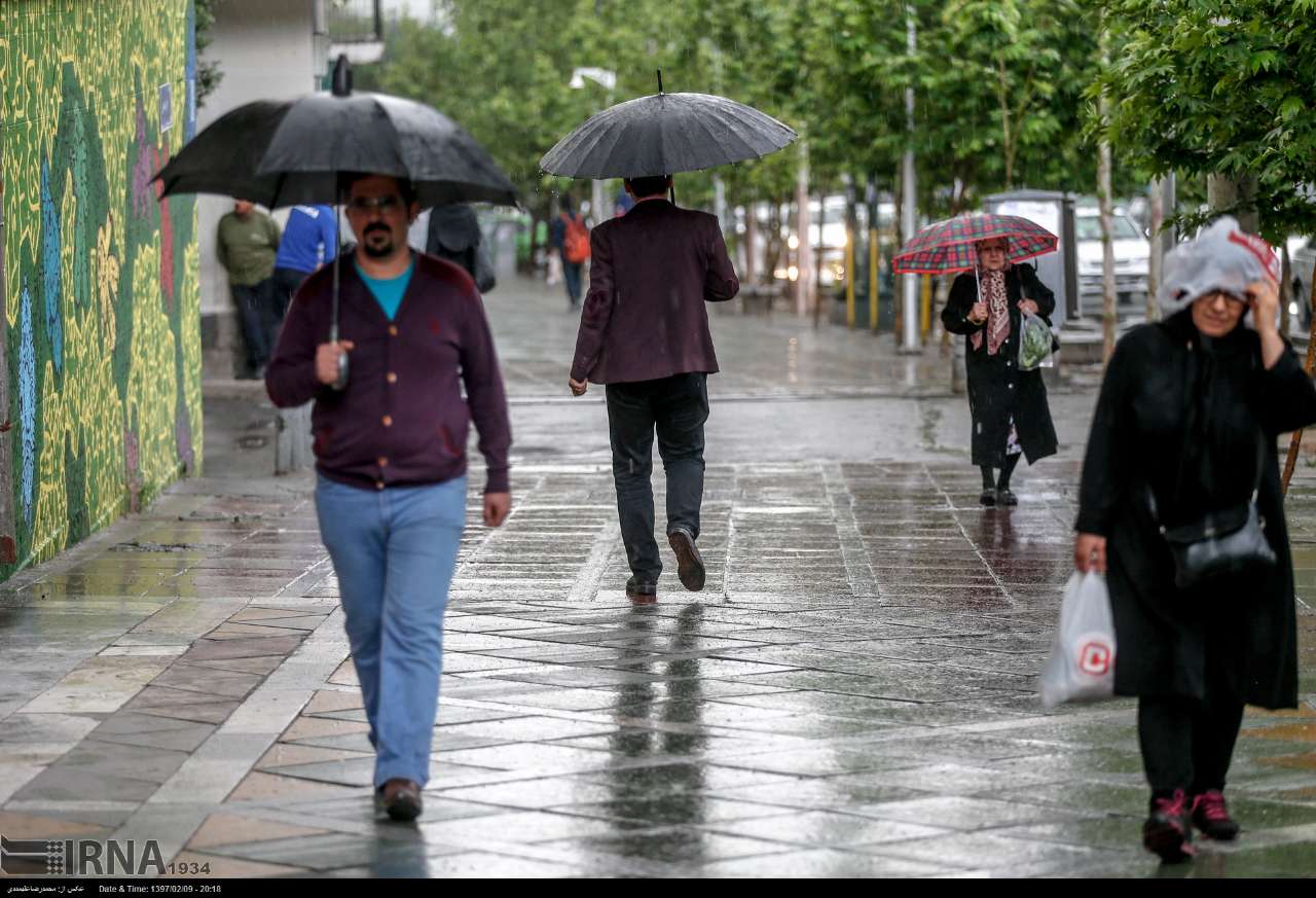 عکس/ هنرنمایی باران بهاری در پایتخت عکس/ هنرنمایی باران بهاری در پایتخت