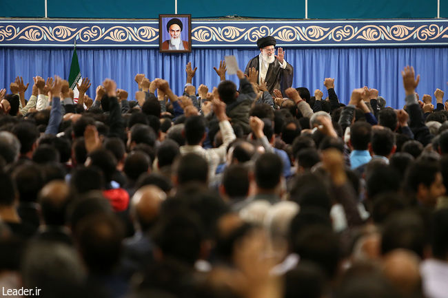 واقعاً باید دست هنرمند کارگر ایرانی را بوسید