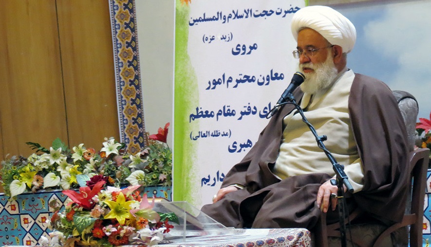 بی سواد‌ها و بی تجربه‌ها مدعی اند فقیه بانکداری نمی‌داند؟! / نمی‌توان بدون فلسفه برای جامعه فتوا صادر کرد