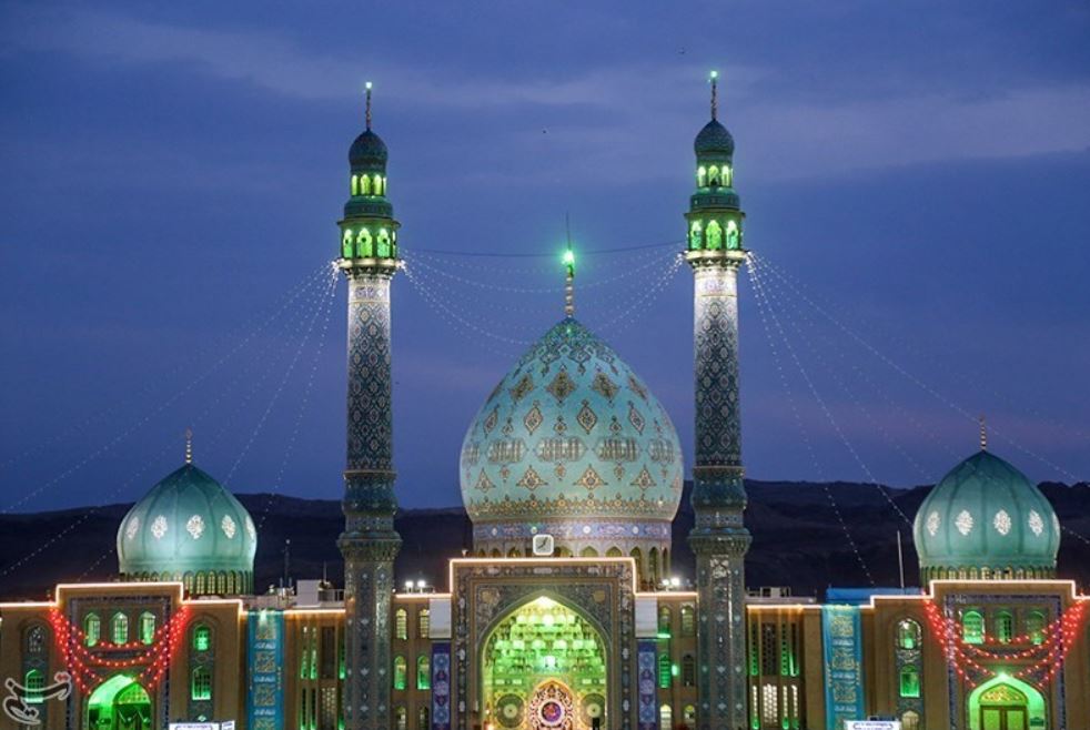 عکس/ حال و هوای مسجد جمکران در شب میلاد امام زمان (ع) عکس/ حال و هوای مسجد جمکران در شب میلاد امام زمان (ع)