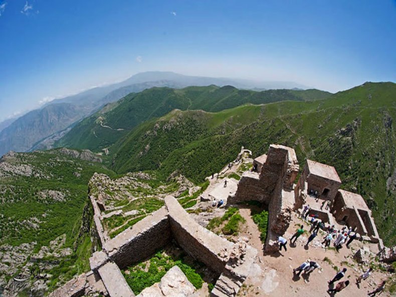 قلعه بابک کجاست؟+ تصاویر