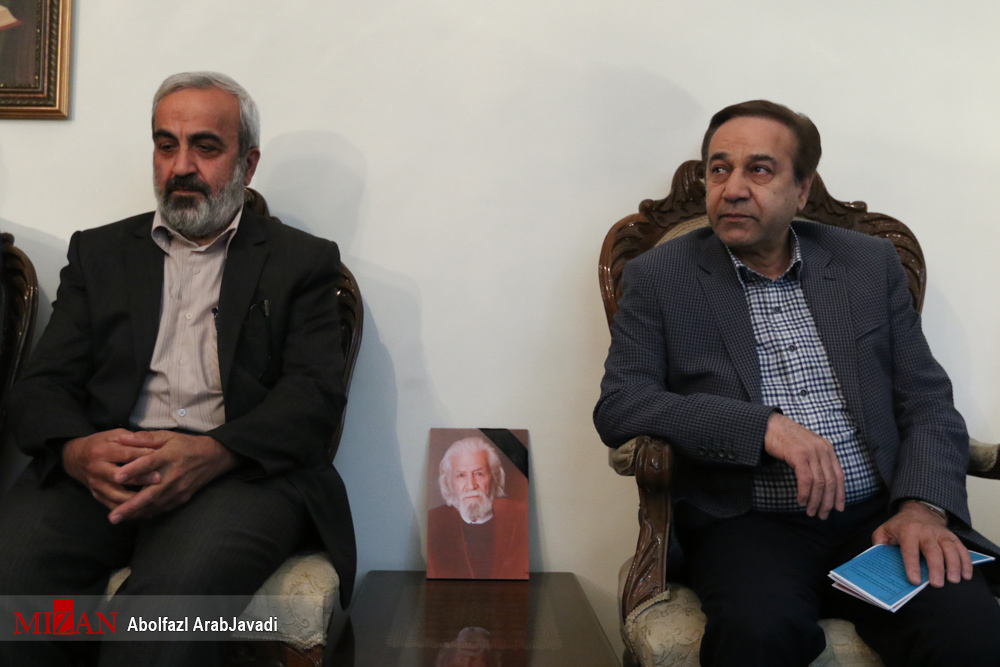 محمد گلریز دل خونی از وضعیت موسیقی کشور دارم/از شنیدن برخی ترانهها خجالت میکشم/////////////////////دوشنبه