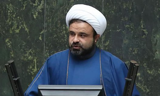 باند انحصار برای فروش بلیط هواپیمای در فرودگاه بوشهر/بلیط ۸۰۰ هزار تومانی گرفته و به تهران آمدم/ نظارت نشود از ابزارهای خود استفاده می‌کنیم
