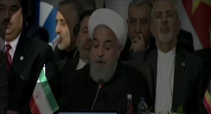 واکنش هیات ایرانی نسبت به رفتار ناشایست یکی از دیپلمات ها/ نگاه چپ‌چپ ظریف به بخوربخور دیپلمات پاکستانی