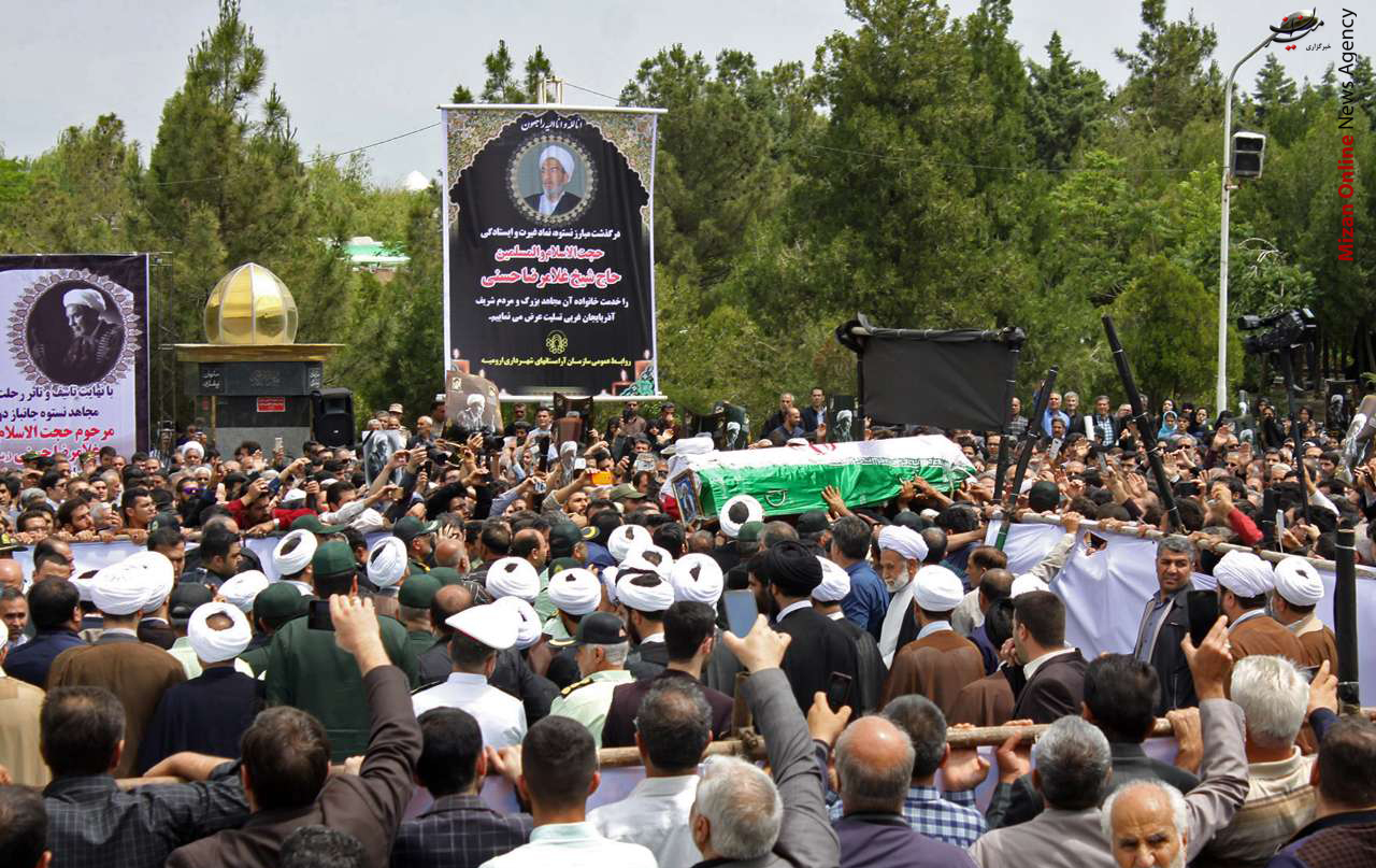 مرحوم حجت الاسلام غلامرضا حسنی تشییع پیکر مرحوم حجت الاسلام غلامرضا حسنی در ارومیه +عکس