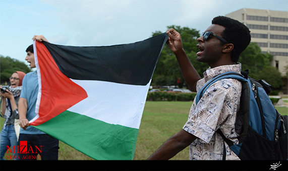 اعتراض شدید حامیان فلسطین به سخنرانی اعتراض شدید حامیان فلسطین به سخنرانی