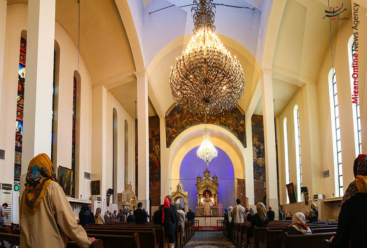 بزرگداشت امام خمینی (ره) در کلیسا +عکس