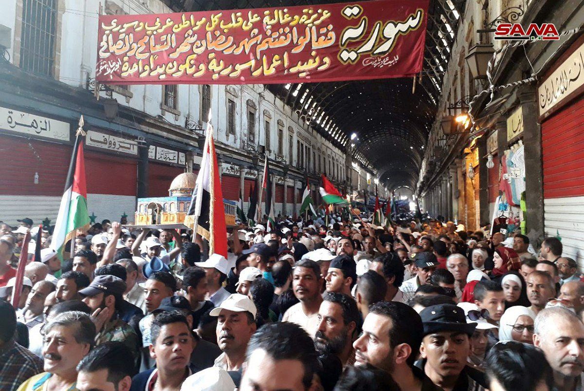 المیادین: میلیون‎ها ایرانی با حضور در روز قدس از انتفاضه فلسطین حمایت کردند/رویترز: ایران روز قدس را با مانور نظامی برگزار کرد/آی نیوز 24: مردم ایران در روز قدس حضور گسترده‎ای دارند/یدیعوت آحارانوت: همزمان با شروع راهپیمایی روز قدس، مردم ایران شعار مرگ بر اسرائیل سر دادند/واشنگتن پست: ایرانی‎ها در تظاهرات ضد اسرائیلی در روز قدس شرکت کردند/ حرکت هزاران فلسطینی به سمت مسجدالاقصی