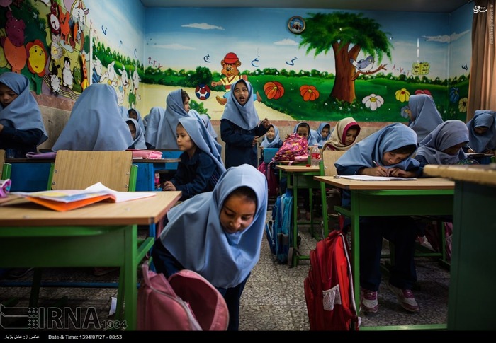 مدرسه رایگان دانشآموزان افغانی بدون شناسنامه در ایران !+ تصاویر مدرسه رایگان دانشآموزان افغانی بدون شناسنامه در ایران !+ تصاویر