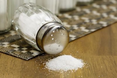 مضرات مصرف بالای نمک بر روی باکتری‌های مفید بدن