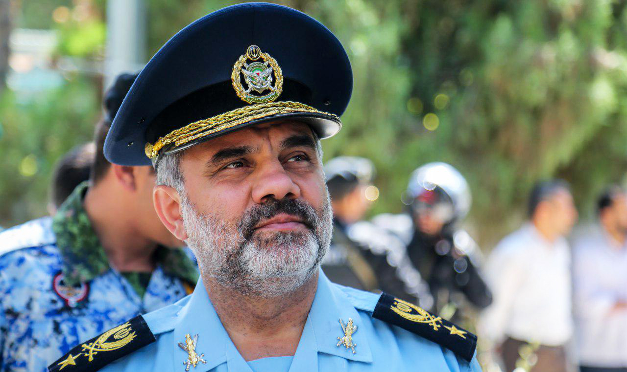 فرمانده نهاجا از پایگاه شهید فکوری بازدید کرد