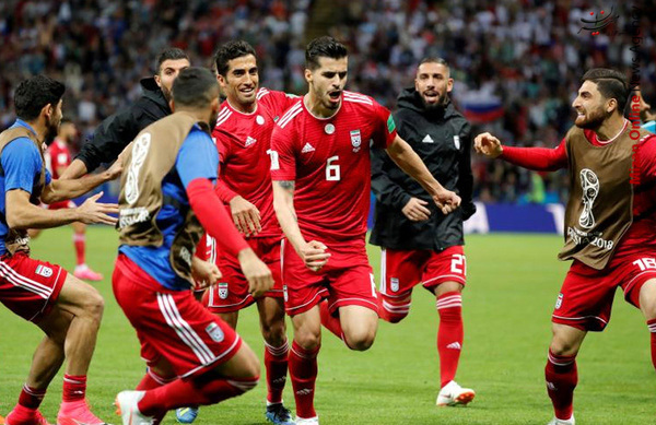 تیم ملی کاهش چشمگیر قیمت دلار در بازار غیررسمی/ سفر ترامپ برای انگلیسیها چقدر آب میخورد؟/ تلآویو پهپادهای معیوب به ترکیه فروخت