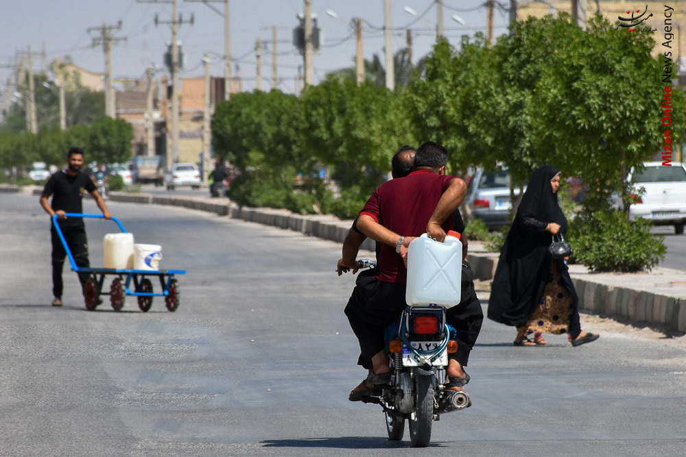 آبادان آبادان در صف آب! +عکس
