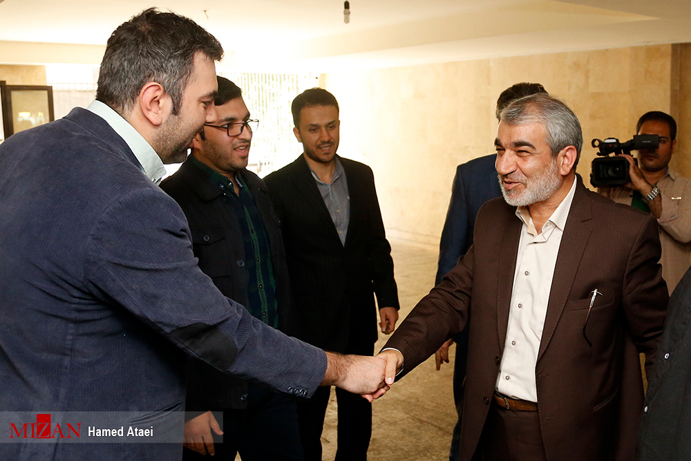 ابهام محرمانه‌ها؛ مجلس لغو محرمانگی کند/ از توصیه روحانی به جنتی تا نامه قاضی‌القضات به لاریجانی/ هنوز به محتوای لایحه پالرمو ورود نکرده‌ایم/ موافقت دستگاه قضا با لایحه اصلاح قانون مبارزه با پولشویی/ شورای نگهبان با تهدید عقب‌نشینی نمی‌کند