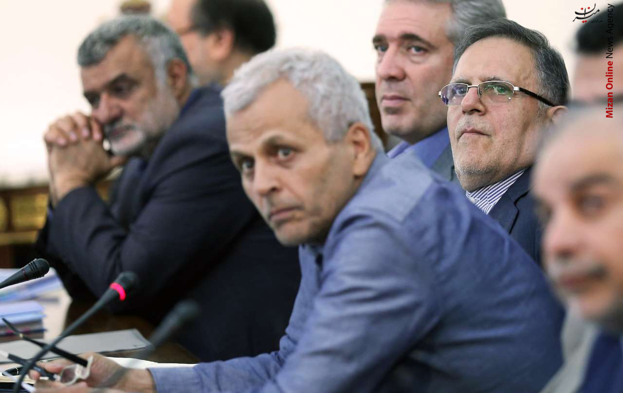 اقتصاد مقاومتی روایتی تصویری از اتفاقات روز گذشته/ دیدار کارگزاران حج با رهبر معظم انقلاب/ دیدار پوتین و ترامپ در فنلاند