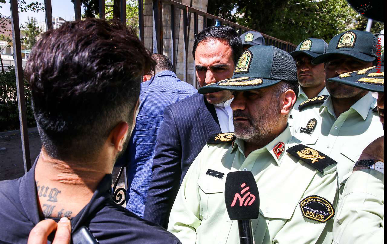 رئیس پلیس روایتی تصویری از اتفاقات روز گذشته/ دیدار کارگزاران حج با رهبر معظم انقلاب/ دیدار پوتین و ترامپ در فنلاند