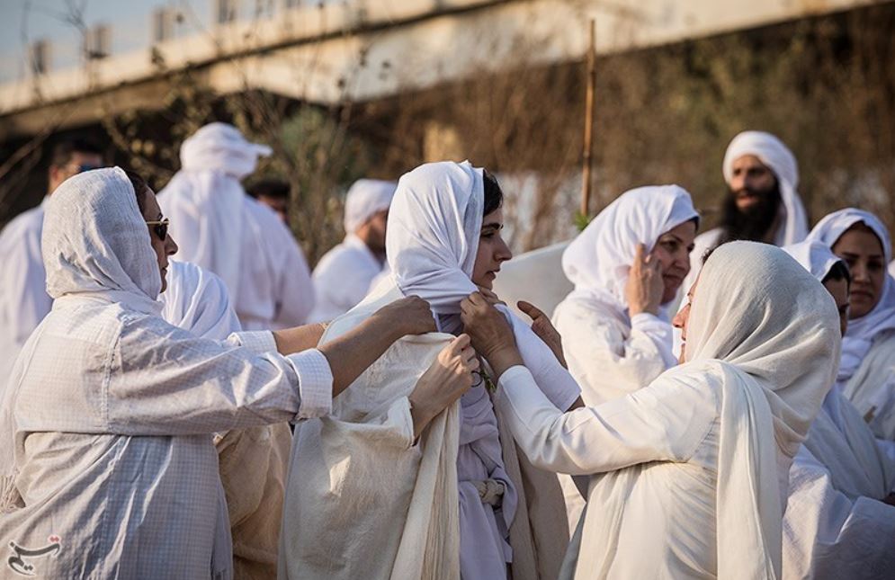 عکس/ مراسم غسل تعمید صابئین مندایی در اهواز به مناسبت تولد حضرت آدم (ع)