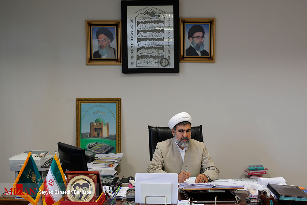 رییس دادگاه انقلاب در بحث مبارزه با قاچاق کالا و ارز کوتاه نخواهیم آمد/ از فضاسازیهای رادیوهای بیگانه، رژیم صهیونیستی و رسانههایی که در خدمت استکبار هستند، واهمهای نداریم/ مهمترین خواسته خانواده شهدای حادثه تروریستی مجلس