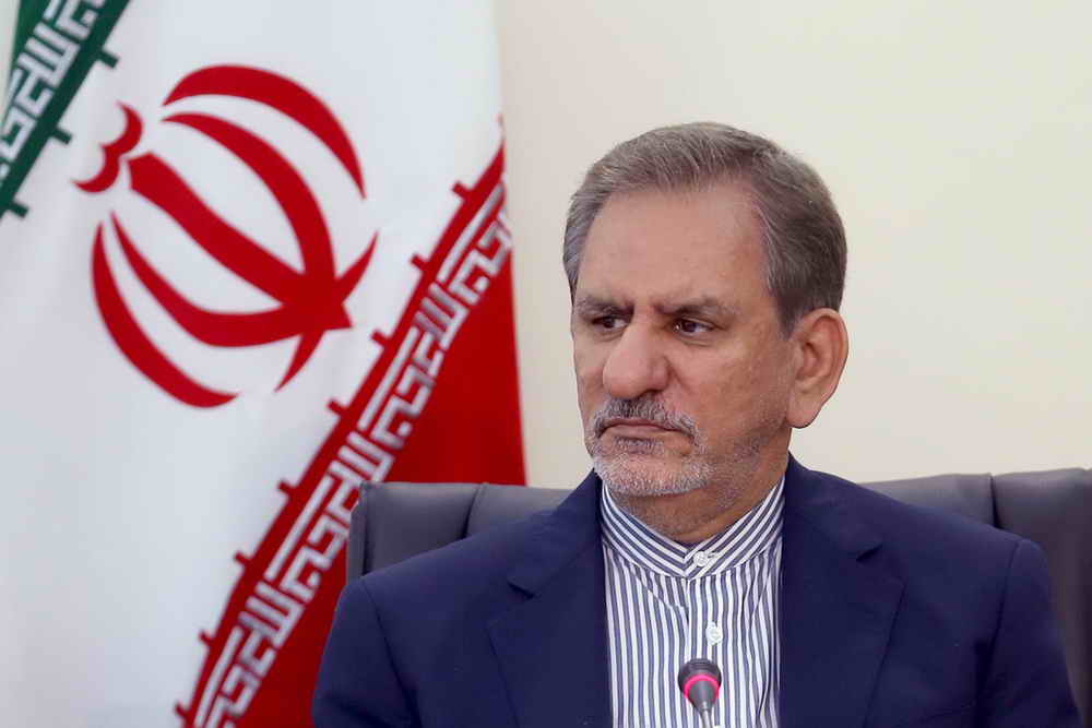 تیم دولت نیز قابل اصلاح است و هر کس که فکر می‌کند نمی‌تواند در این دوران سخت در جهت حل مسائل مردم تلاش کند بهتر است مسئولیتش را به دیگری بسپارد