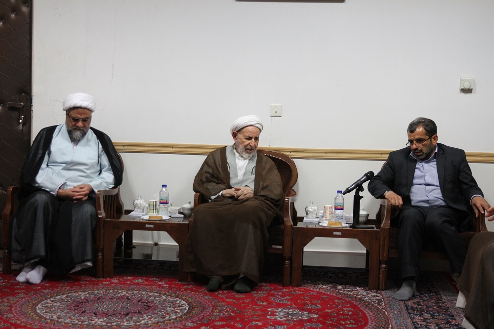 همه در برابر واجبات مسئولیم/ امام جماعتی را که با مردم ارتباط نداشته باشد قبول ندارم