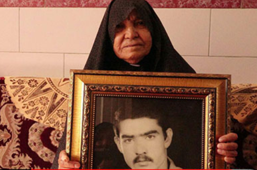 کومله پسرم را حین امدادرسانی به مجروحان به شهادت رساند