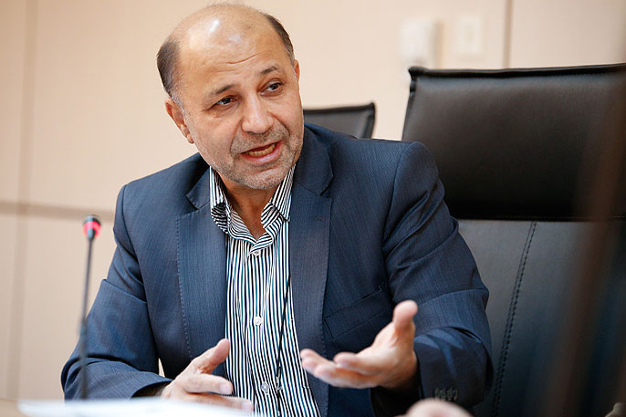 دولت قیمت بنزین را افزایش نمی‌دهد