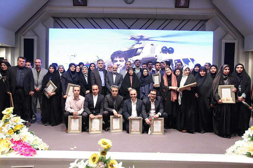 گوینده خبر در ستایش تلاش خبرنگاران پیشکسوت: دنیا بدون خبررسانیهای شما مرده است+عکس گوینده خبر در ستایش تلاش خبرنگاران پیشکسوت: دنیا بدون خبررسانیهای شما مرده است+عکس