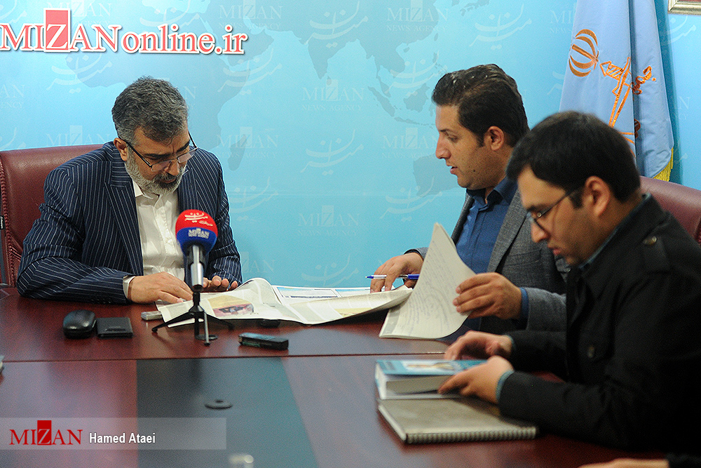 برجام «پیوستهای احتمالی» ندارد/ «امتیازات خاص» به طرف مقابل اعطا نشده است/ اجازه ندادیم حتی به مهندسان ما نزدیک شوند/ متاسفانه در پروژه ایتر به مانع آمریکاییها برخورد کردیم/ محموله دوم سوخت ۲۰ درصد در آستانه ورود به کشور برجام «پیوستهای احتمالی» ندارد/ «امتیازات خاص» به طرف مقابل اعطا نشده است/ اجازه ندادیم حتی به مهندسان ما نزدیک شوند/ متاسفانه در پروژه ایتر به مانع آمریکاییها برخورد کردیم/ محموله دوم سوخت ۲۰ درصد در آستانه ورود به کشور