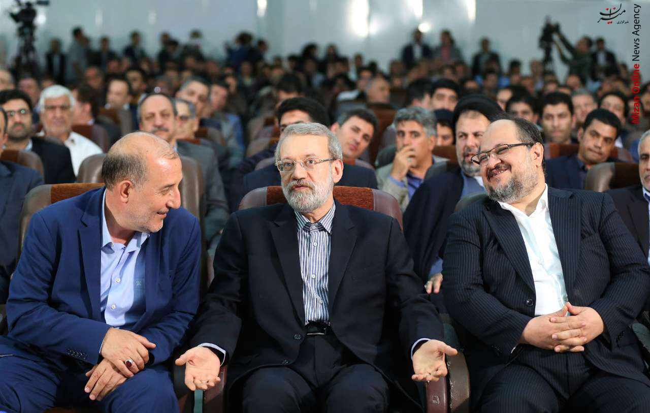 لاریجانی روایتی تصویری از اتفاقات روز گذشته/یکصد و بیست و نهمین نشست خبری سخنگوی قوه قضاییه/ رهاسازی نمادین بچه ماهی خاویاری در دریای خزر/ طوفان شن در زابل