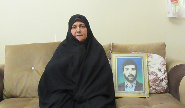 خمپاره کومله به گردن همسرم اصابت کرده بود