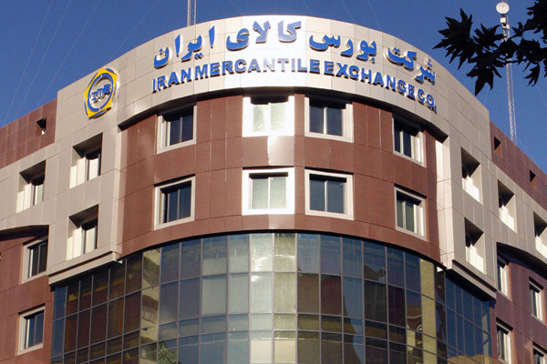 دولت در تنظیم قیمت و بازار کالا‌های اساسی به مکانیسم بورس اعتماد کند