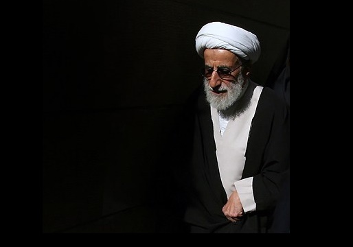 اوضاع امروز کشور از نظر مسائل اقتصادی و آشفتگی بازار به ویژه سکه و ارز اسباب نگرانی است