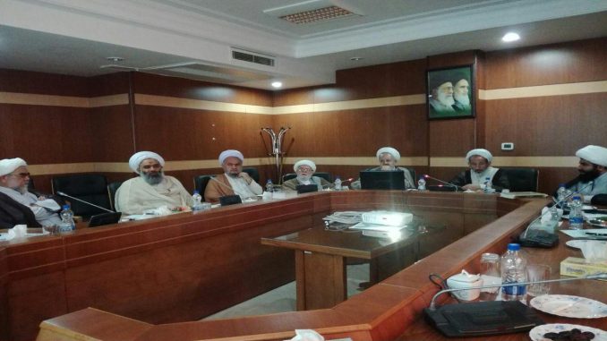 جلسه کمیسیون سیاسی _. اجتماعی مجلس خبرگان با موضوع اقتصادی و برخورد با مفسدان اقتصادی