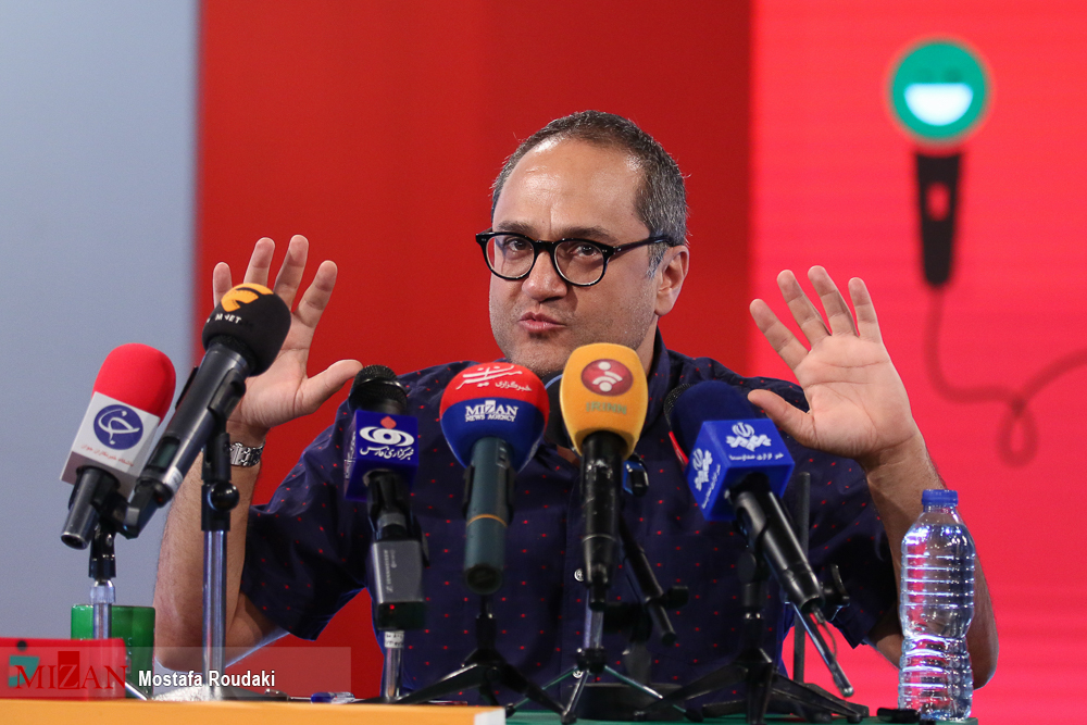جوان: دستمزدم در فصل یک خندوانه ۳ میلیون و فصل دو ۵ میلیون تومان برای هر قسمت بود/احمدی: استندآپ‌های خنداننده‌شو باید با نظارت روی صحنه برود