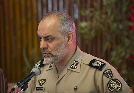 دافوس نسبت به سایر دانشگاه‌های جنگ در نقاط مختلف دنیا، یک سر و گردن بالاتر است