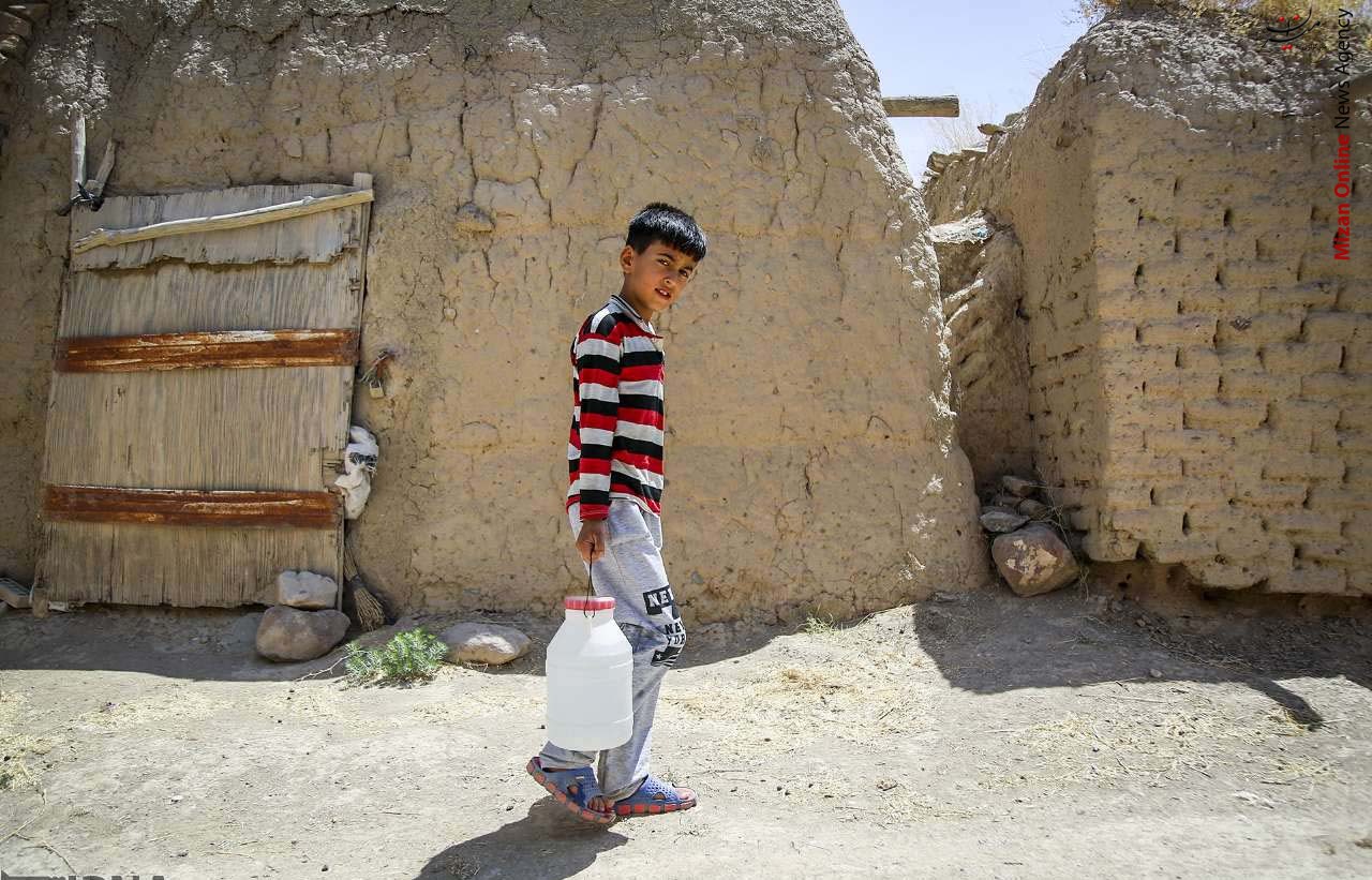 آبرسانی سیار به روستاهای قروه آبرسانی سیار به روستاهای قروه +عکس