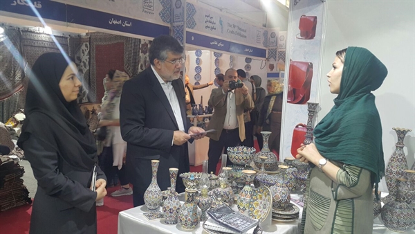کارگاه‌های صنایع‌دستی نقش مهمی در اشتغال کشور ایفا می‌کنند