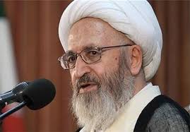 روحانیون محترم مسائل سیاسی را با مسائل منبر مخلوط نکنند